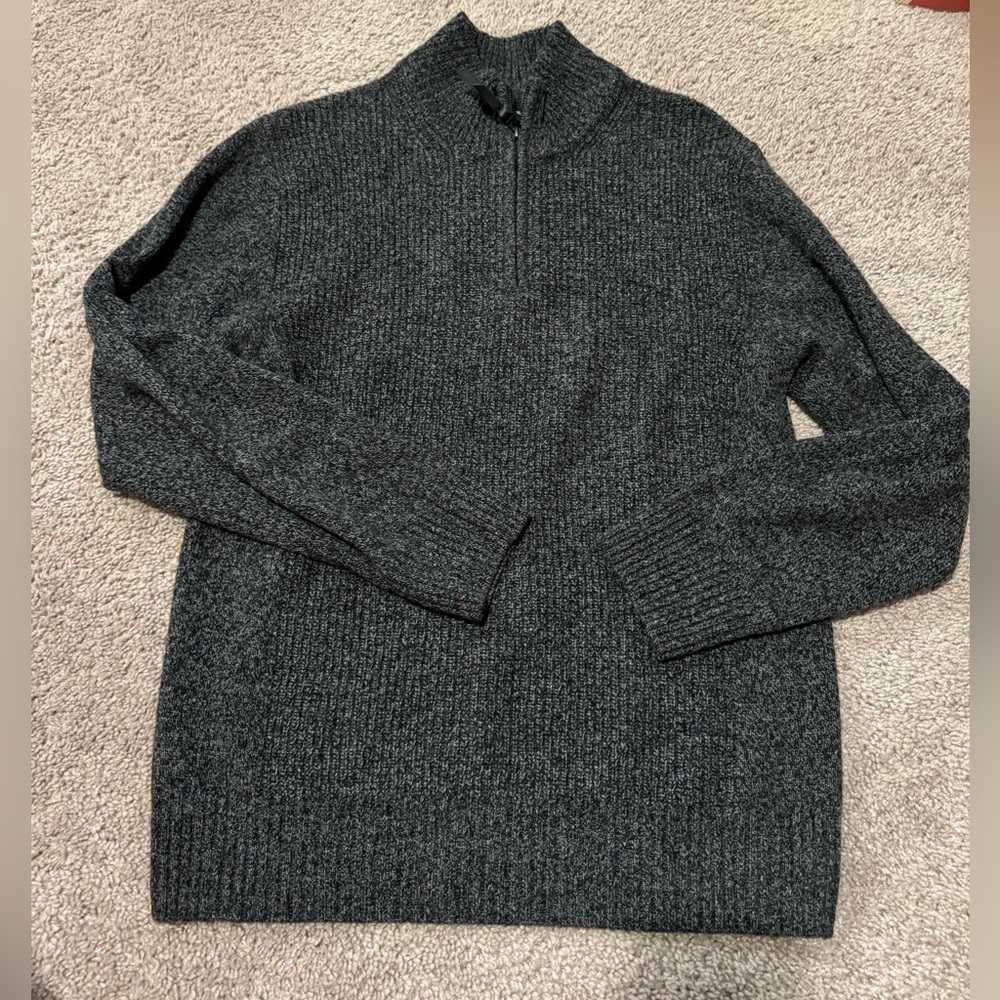 Rodd and Gunn size Large Quarter Zip Lamb Wool Sweater